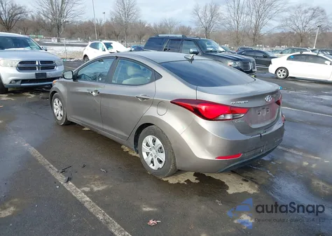 2016 Hyundai Elantra Se z USA, uszkodzony, nr VIN 5NPDH4AE0GH696190